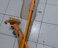 Berço com suporte para serigrafia, com uma garra com mola - 2