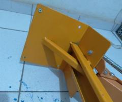 Berço com suporte para serigrafia, com uma garra com mola - 4